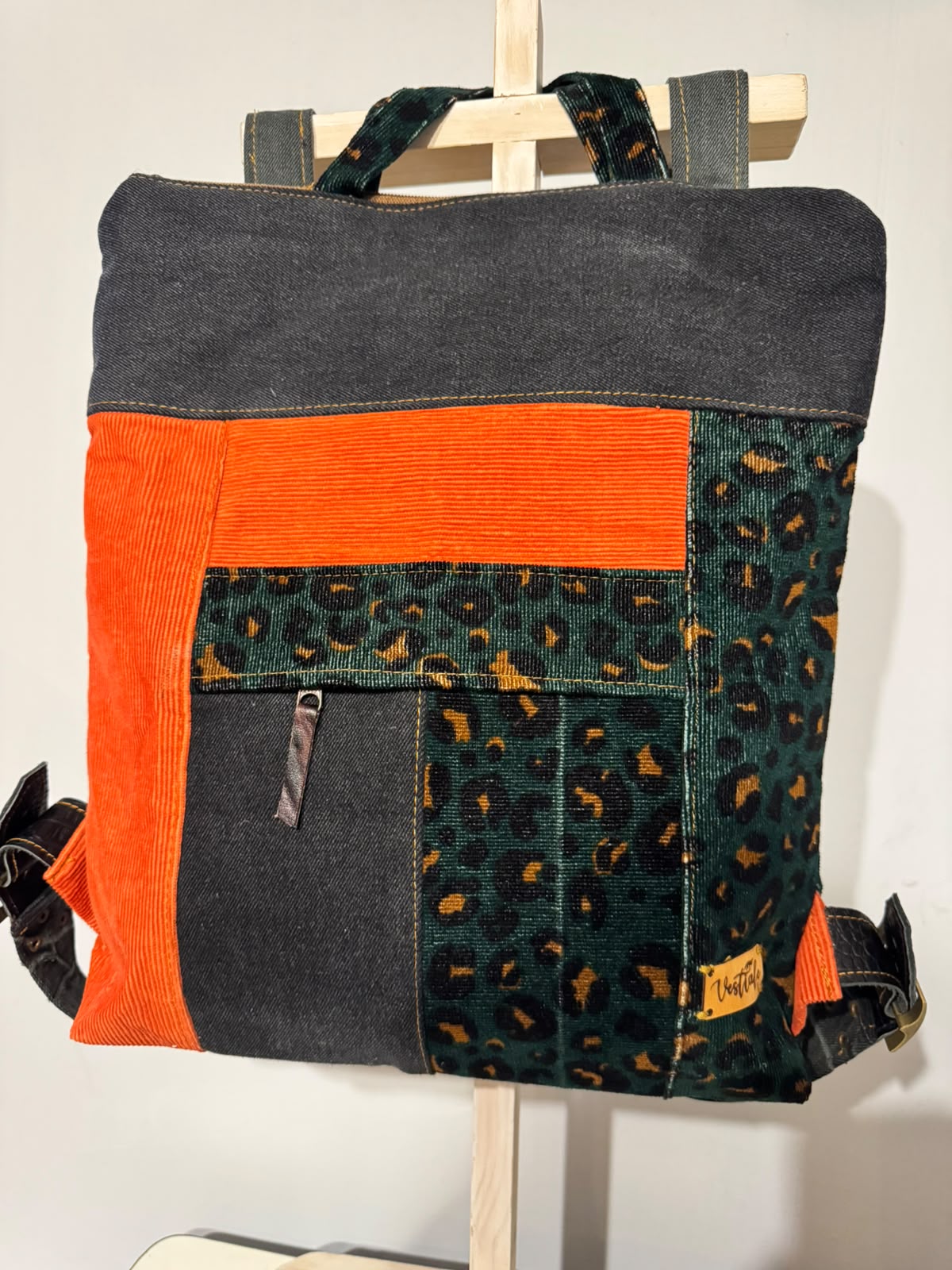 Mochila Orange Wild de Vestiale